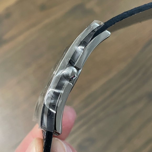 New Marc by Marc Jacobs Genuine Reptile Leather Strap Watch Water Resistant - Picture 5 of 10